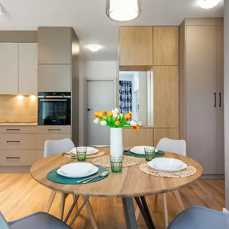 Apartment Fort Wola By Renters *