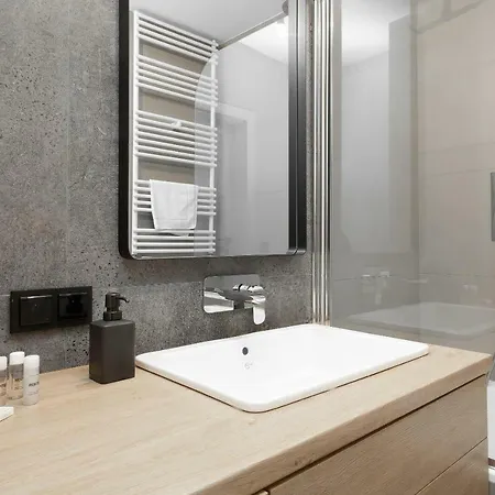 Apartment Fort Wola By Renters